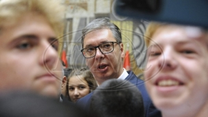 Vučić ukazao na prljav veš SNS